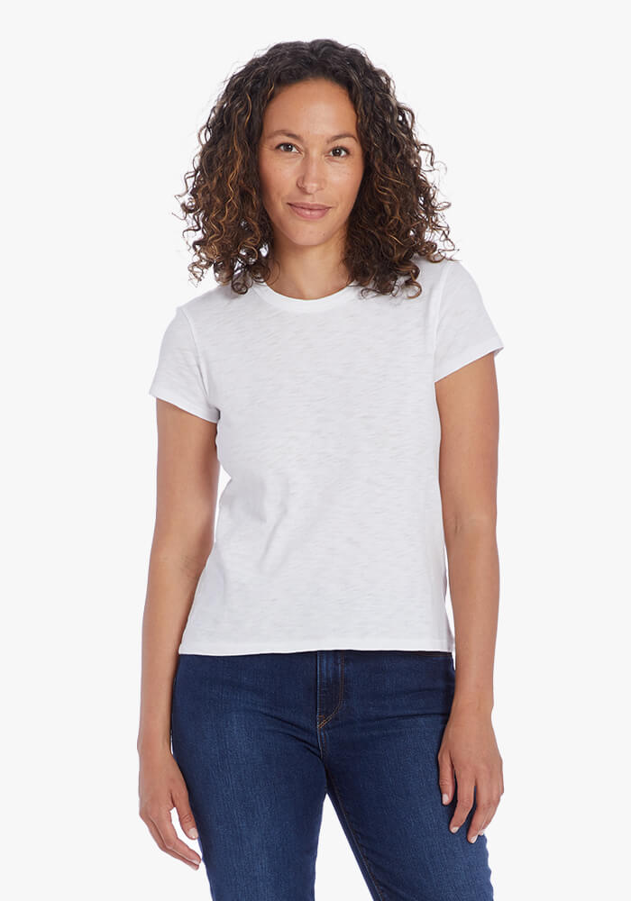 Women wearing Blanco Classic Crew Slub Tee