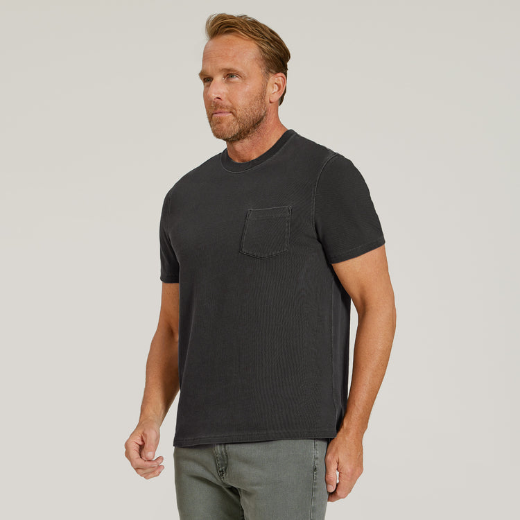 Men wearing Gris oscuro vintage Cotton Jersey One Pocket Tee
