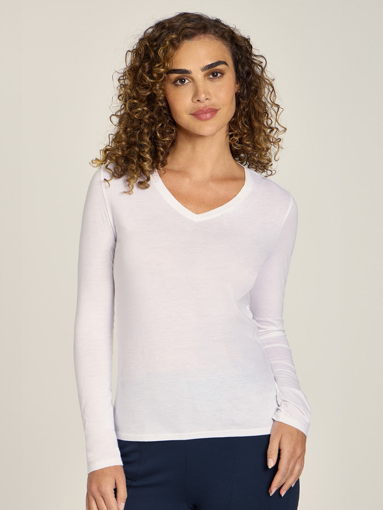 Women wearing Blanco Long Sleeve V-Neck Tee Marcy