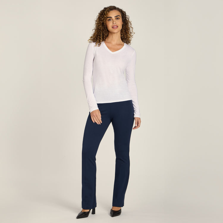 Women wearing Blanco Long Sleeve V-Neck Tee Marcy