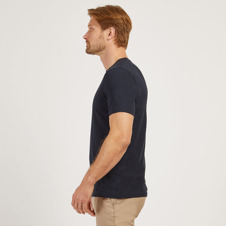 Men wearing Azul marino Luxe Stretch Tee