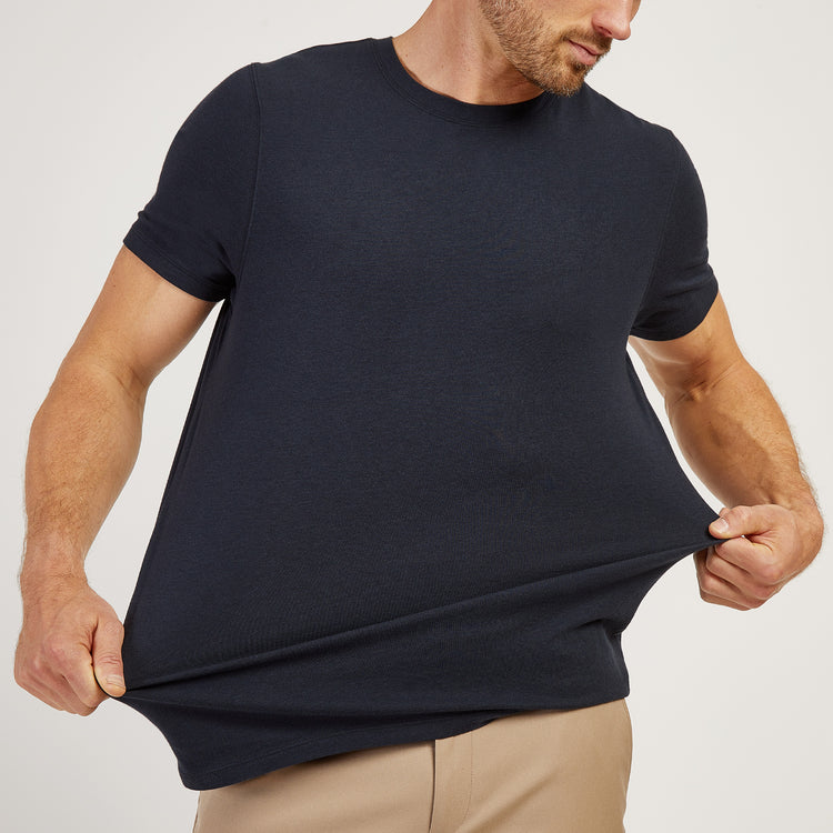 Men wearing Azul marino Luxe Stretch Tee