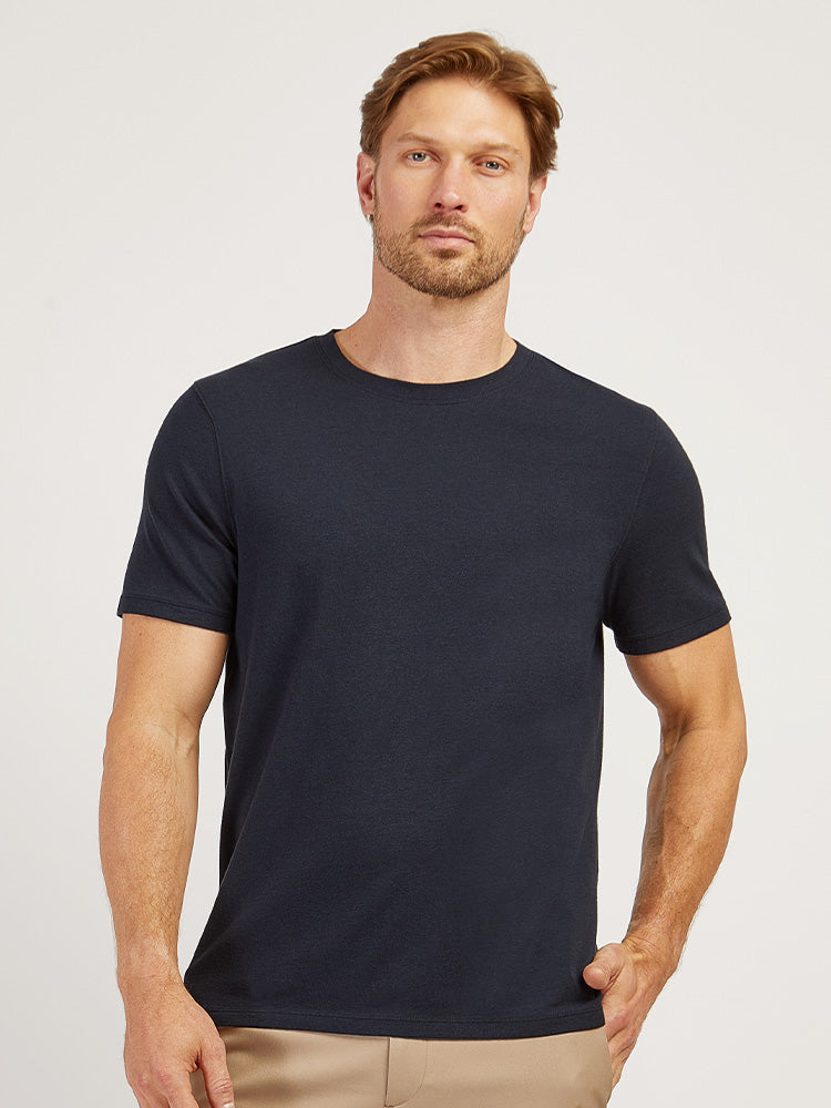 Men wearing Azul marino Luxe Stretch Tee