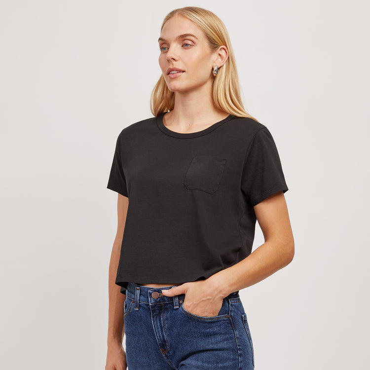 Women wearing Black Everyday Cotton One Pocket Crew Tee