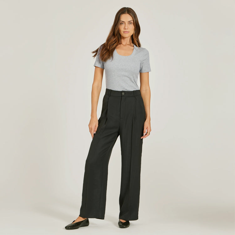 Women wearing Gris jaspeado Rib Scoop Neck Tee