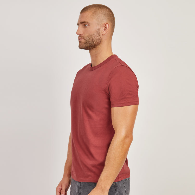 Men wearing Rojo ladrillo Classic Crew Driggs Tee