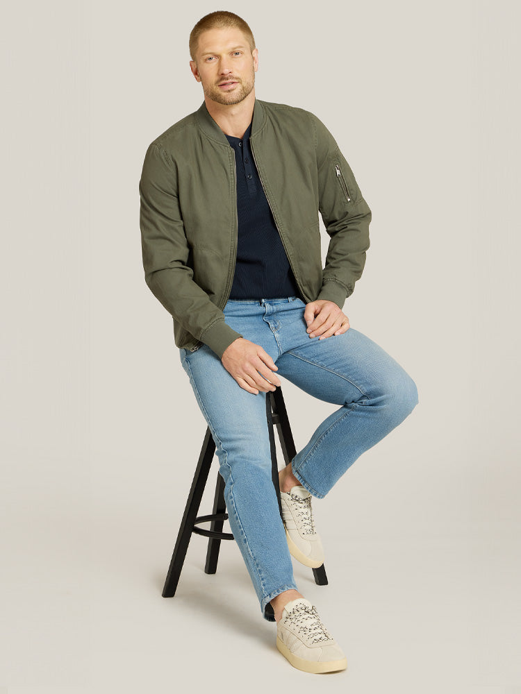 Men wearing Pale Indigo All Blue Jeans
