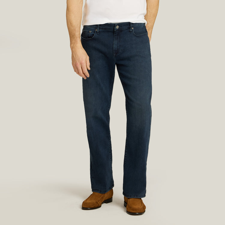 Men wearing Bleu Médium/Foncé Straight Staple Jeans