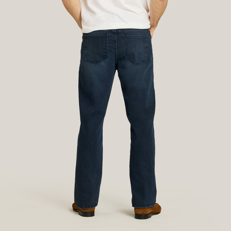 Men wearing Bleu Médium/Foncé Straight Staple Jeans