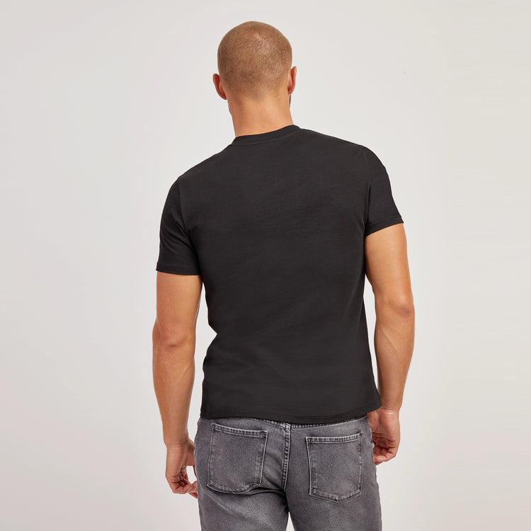 Men wearing Negro Classic V-Neck Driggs Tee
