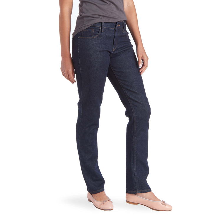 Women wearing Azul oscuro Mid Rise Slim Straight Grand Jeans