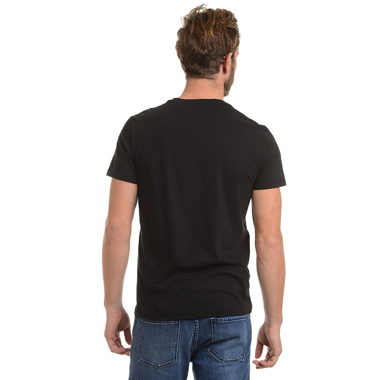 Men wearing Negro Classic V-Neck Driggs Tee