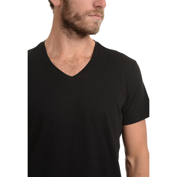 Men wearing Negro Classic V-Neck Driggs Tee