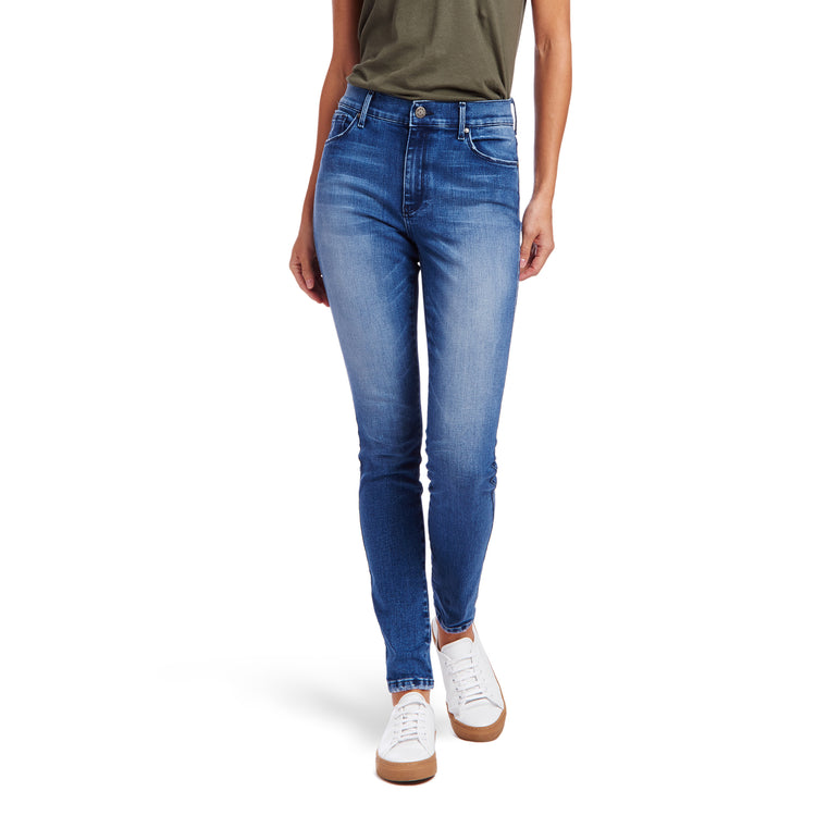 Women wearing Azul medio High Rise Skinny Moore Jeans