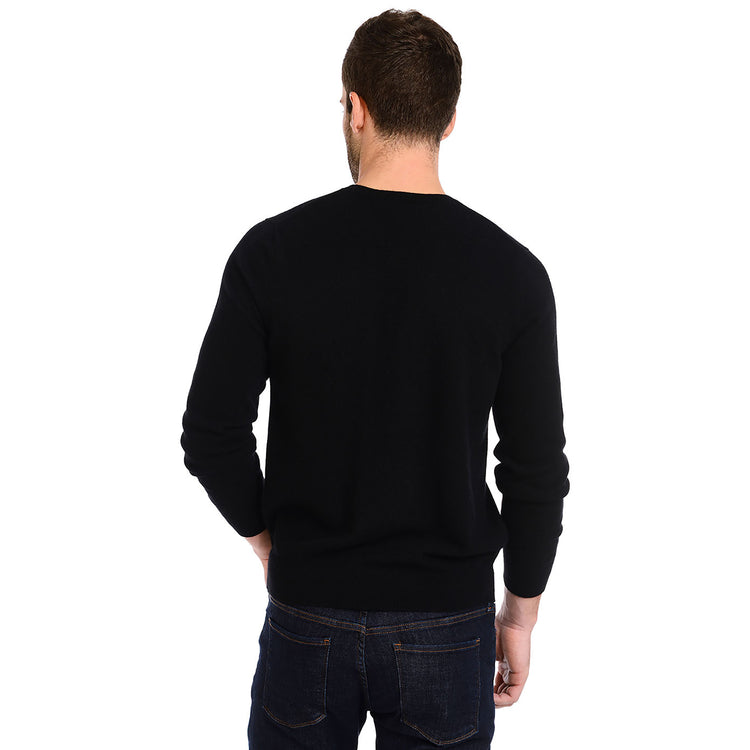 Men wearing Negro Classic Cashmere V-Neck Bergen Sweater