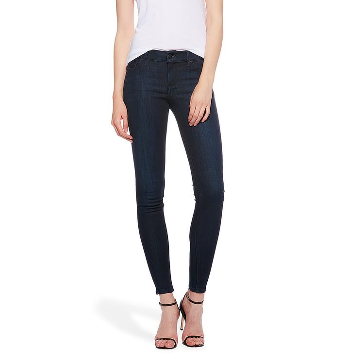 Women wearing Azul oscuro/medio Mid Rise Skinny Jane Jeans