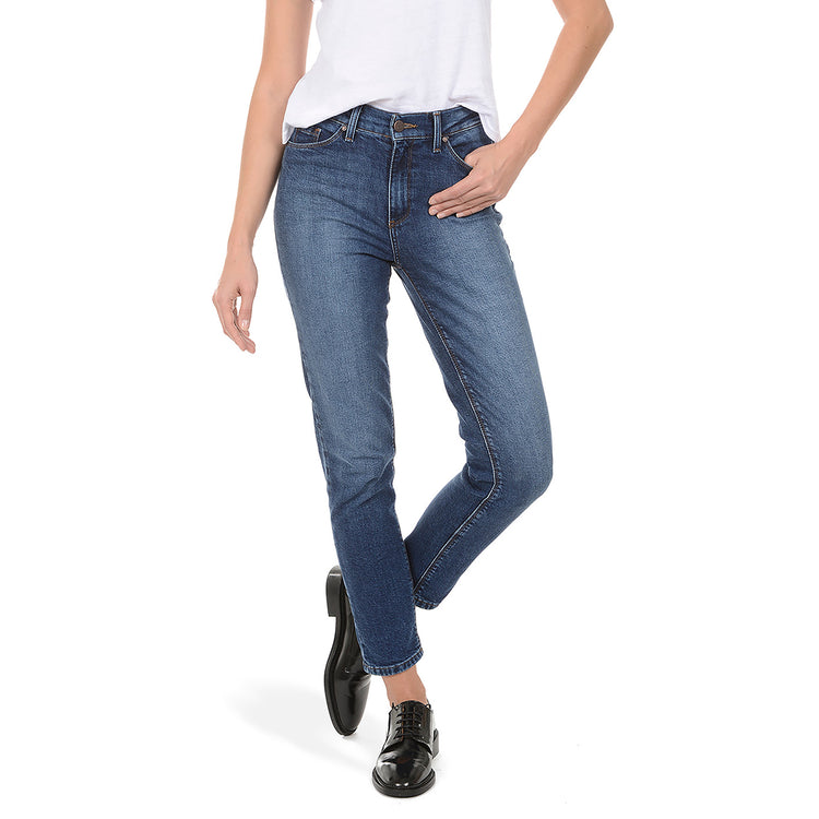 Women wearing Azul oscuro/medio Mom Ridge Jeans