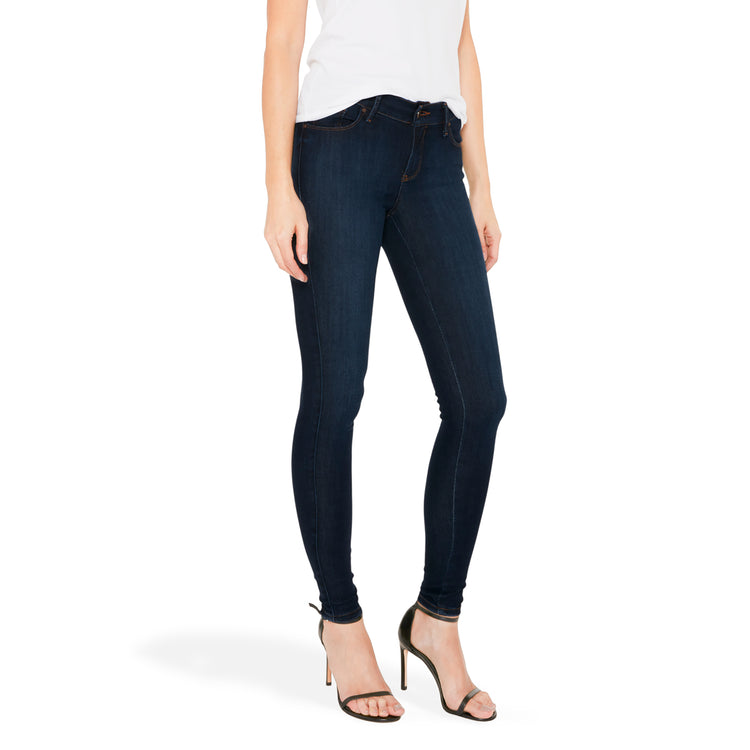 Women wearing Bleu Médium Délavé/Bleu Foncé Mid Rise Skinny Jane Jeans