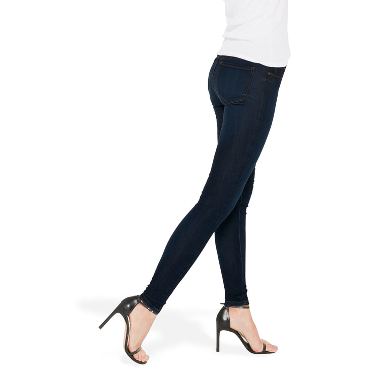 Women wearing Bleu Médium Délavé/Bleu Foncé Mid Rise Skinny Jane Jeans