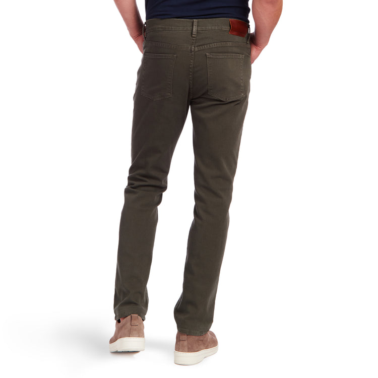 Men wearing Verde militar Slim Mercer Jeans