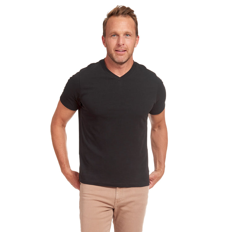 Men wearing Negro Classic V-Neck Driggs Tee