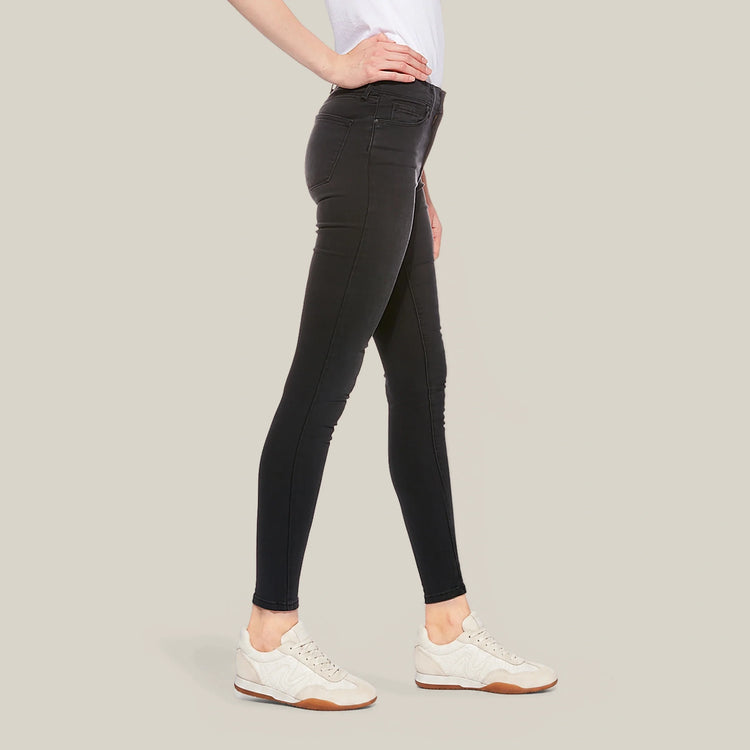 Women wearing Gris foncé Orchard High Rise Skinny Jeans