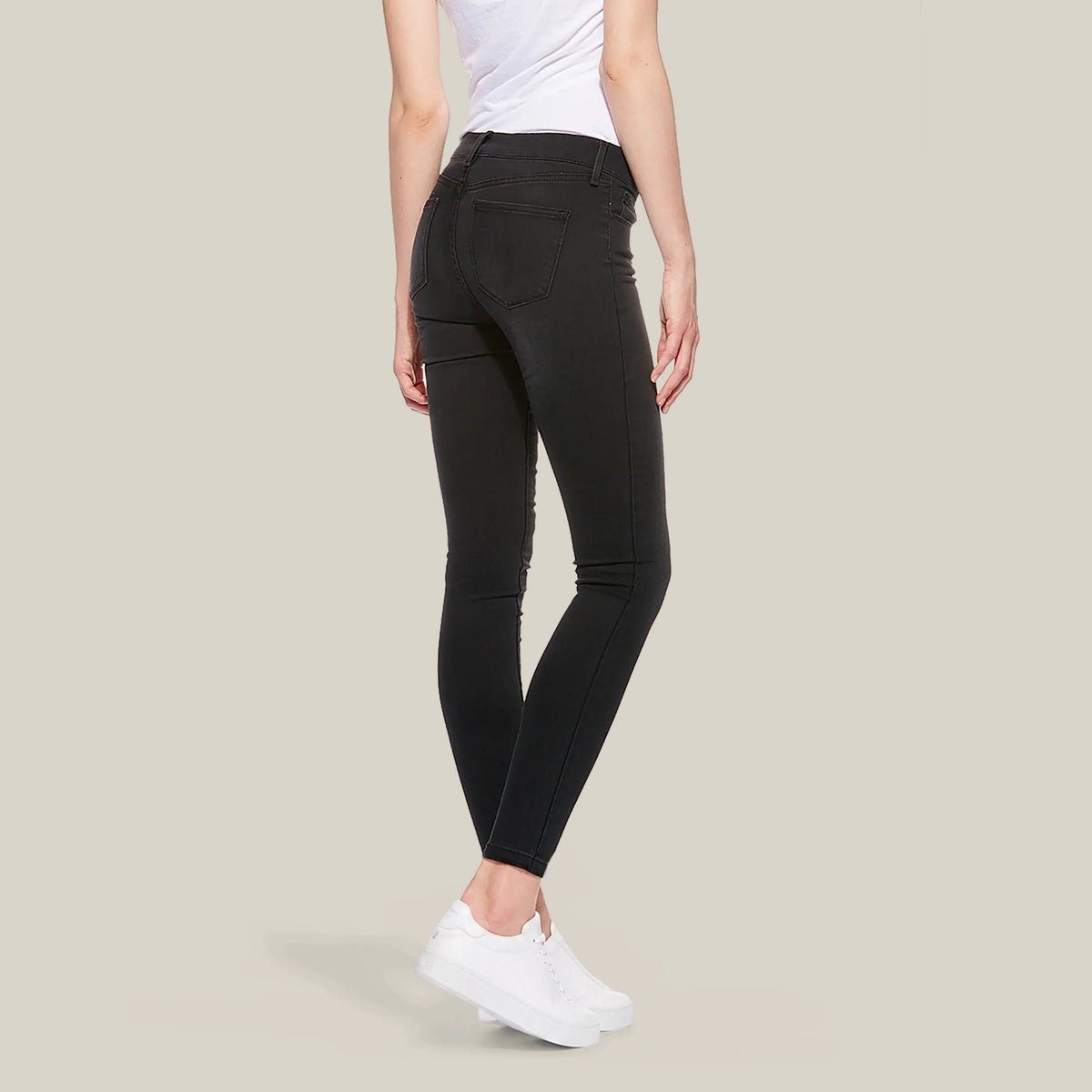 Women wearing Gris foncé Orchard Mid Rise Skinny Jeans