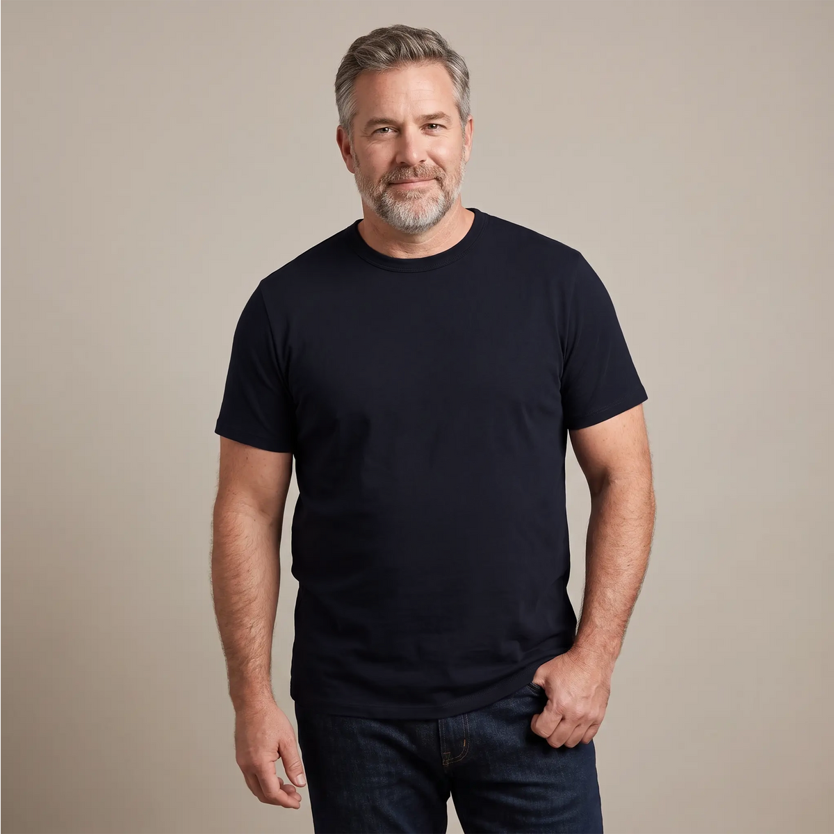 Men wearing Bleu marine Classic Crew Driggs Tee