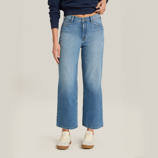High Rise Cropped Straight Leg Gilmore Medium Blue High-Rise Cropped jeans