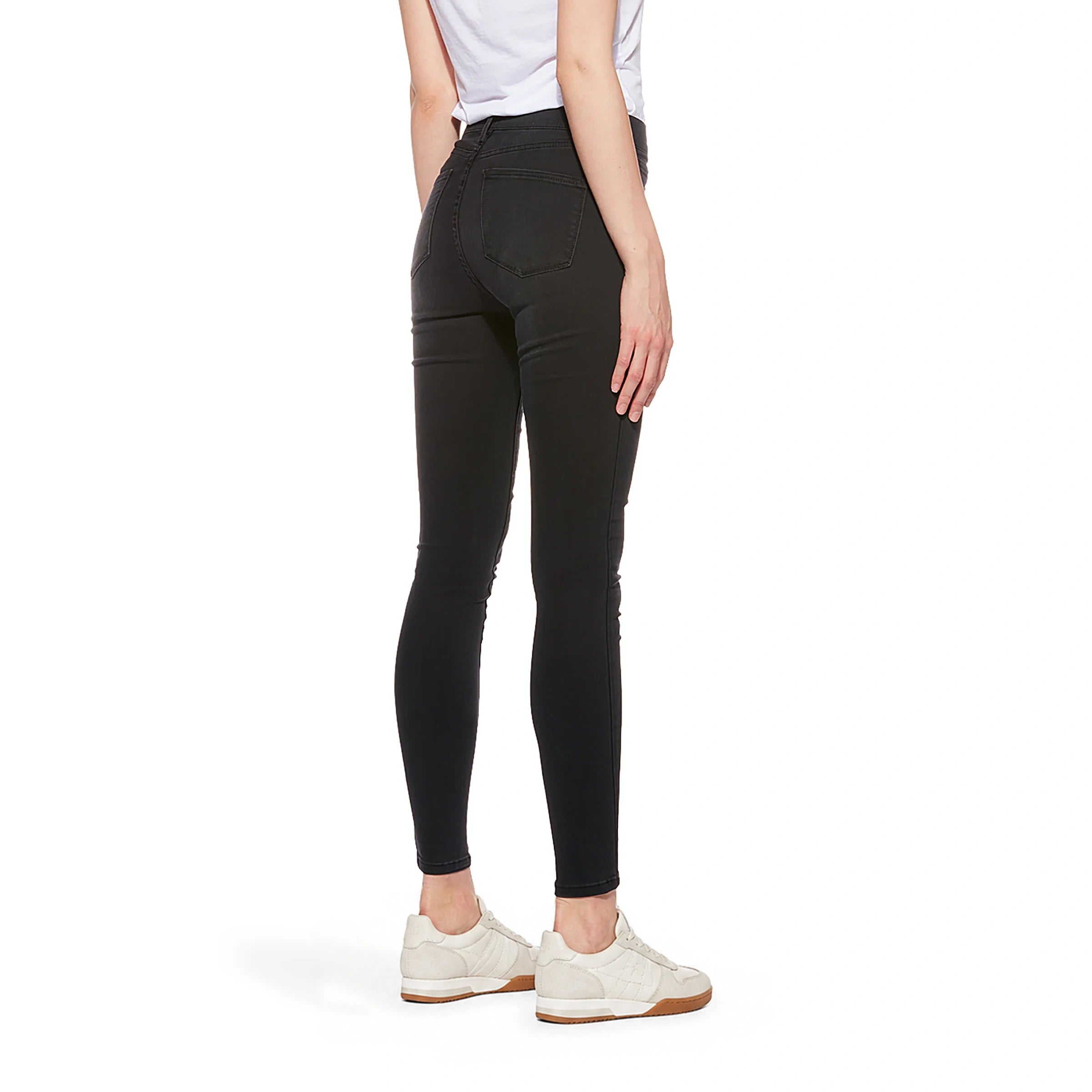 Women wearing Gris foncé High Rise Skinny Orchard Jeans