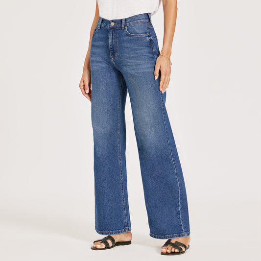 High Rise Wide Leg Gilmore Medium/Dark Blue High-Rise Wide Leg jeans