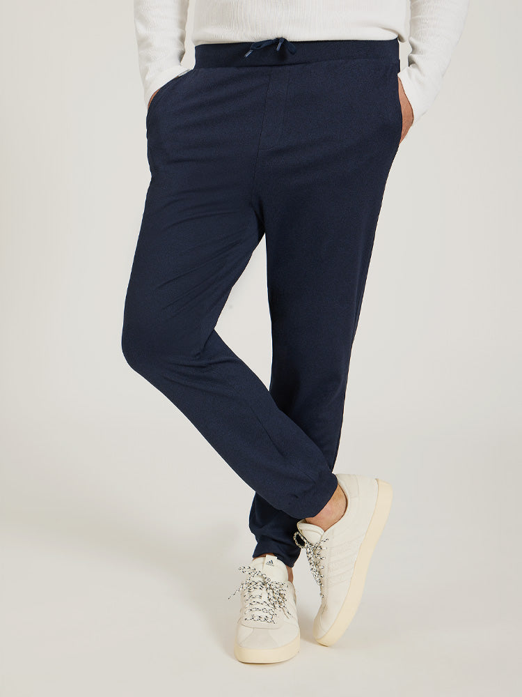 Men wearing Silver Gray Heather The Performance Stretch Jogger