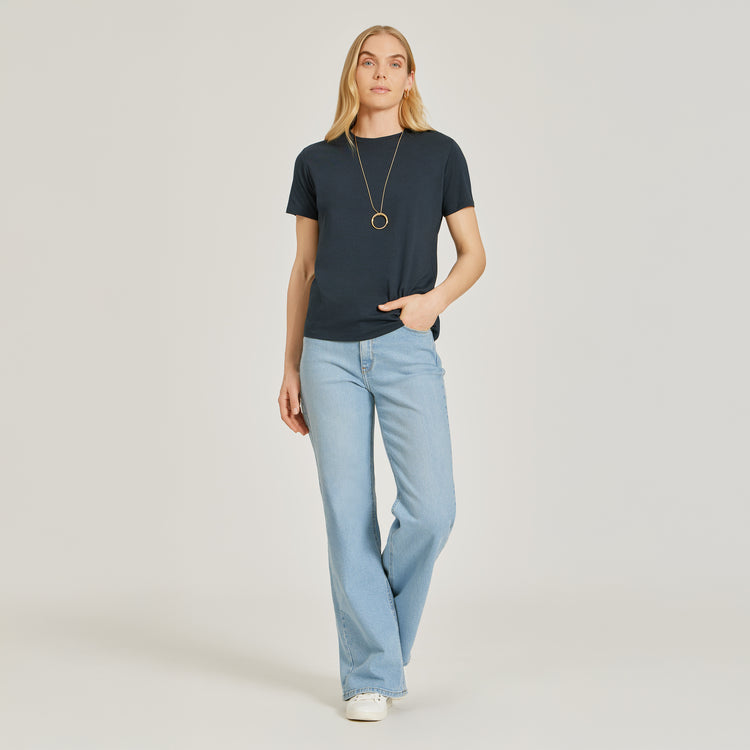 Women wearing Azul marino Relaxed Crew Marcy Tee