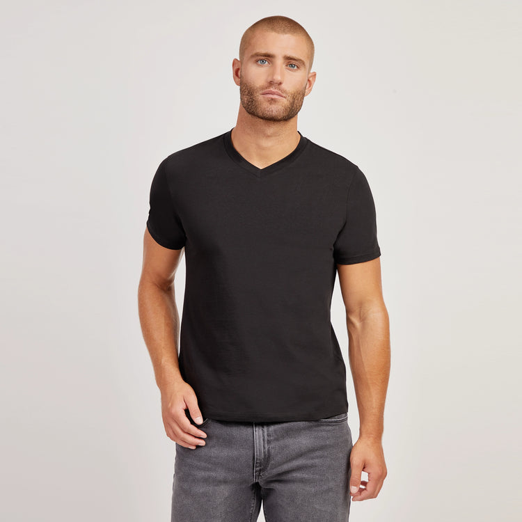 Men wearing Negro Classic V-Neck Driggs Tee