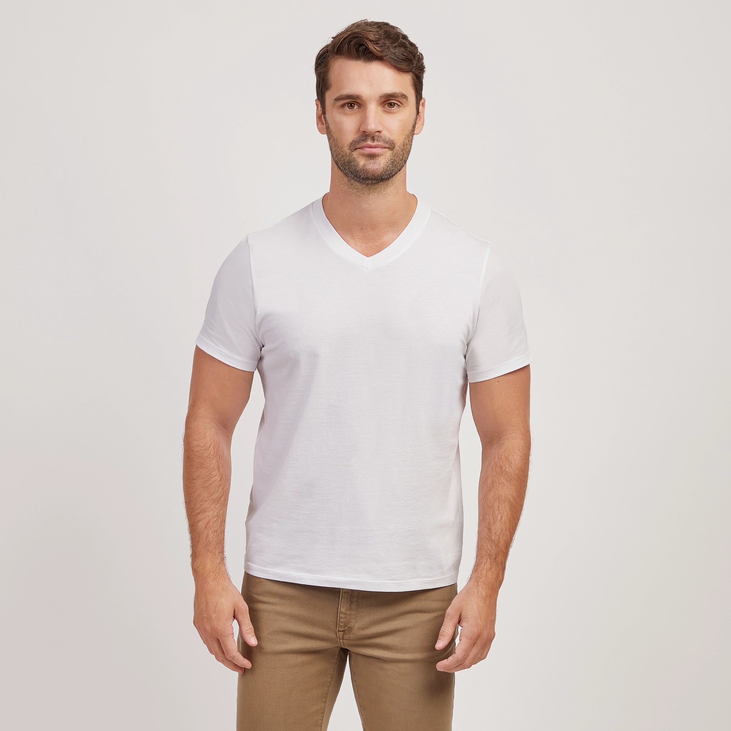 Men wearing Blanco Classic V-Neck Driggs Tee