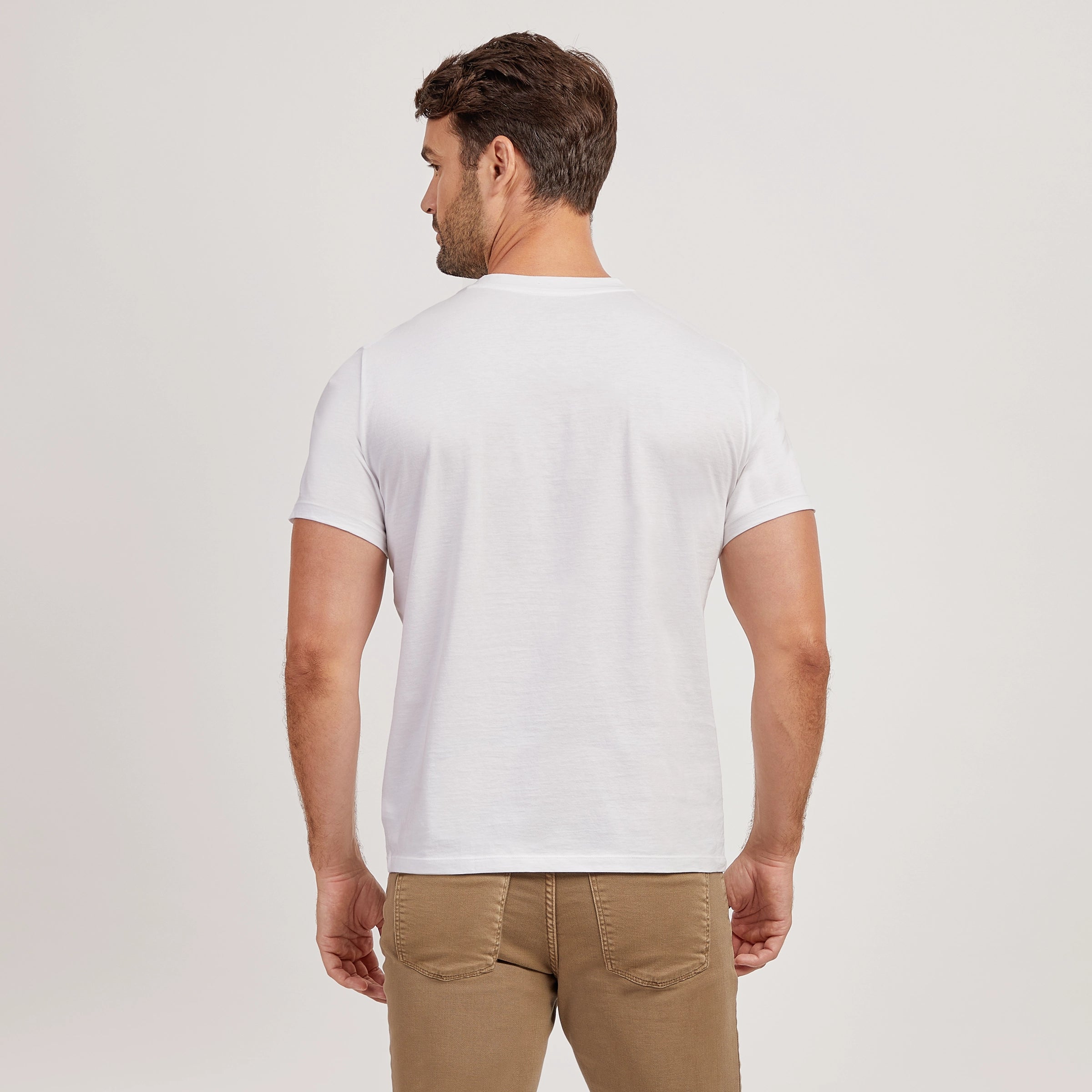 Men wearing Blanco Classic V-Neck Driggs Tee