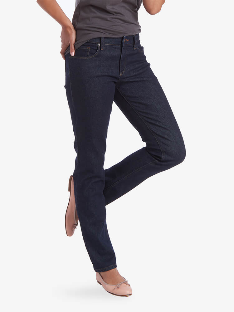 Women wearing Azul oscuro Mid Rise Slim Straight Grand Jeans