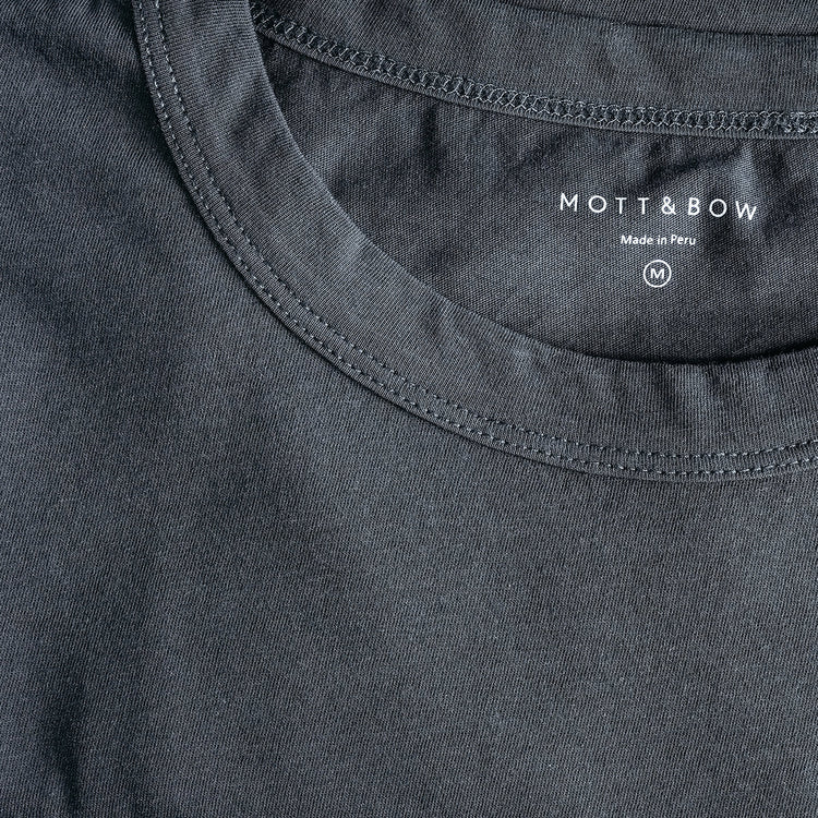 Men wearing Dark Gray Classic Crew Driggs Tee