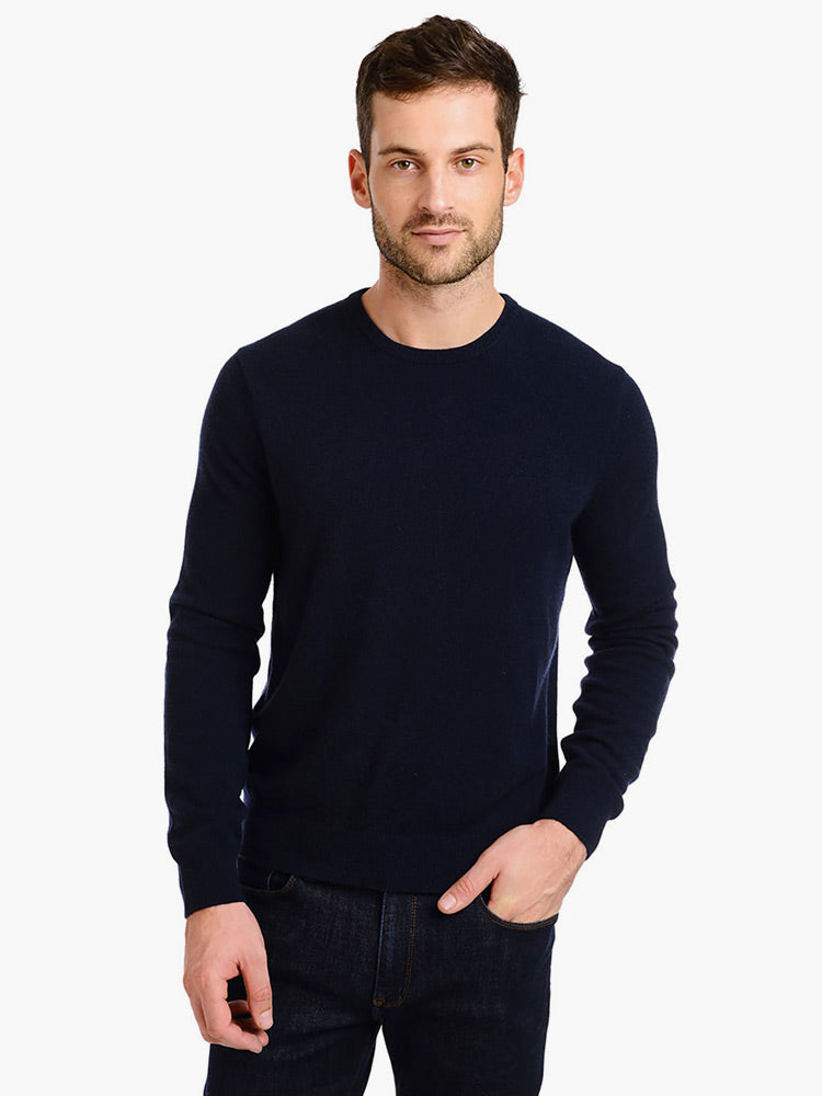 Men wearing Navy Classic Cashmere Crew Bergen Sweater